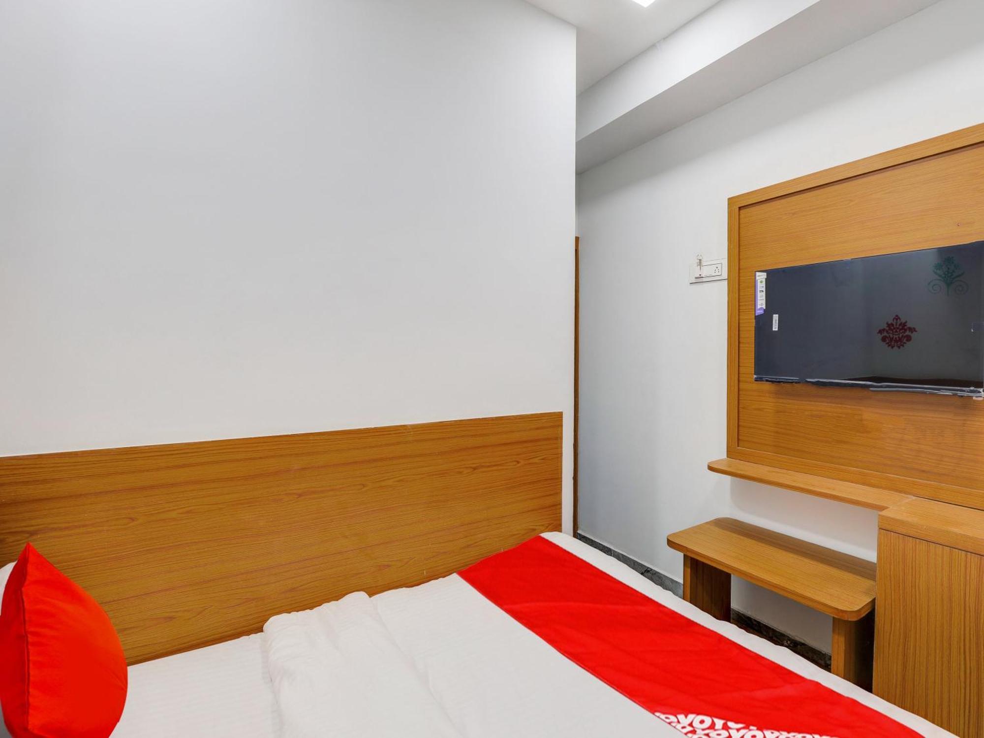 Hotel O Green City Сурат Екстериор снимка