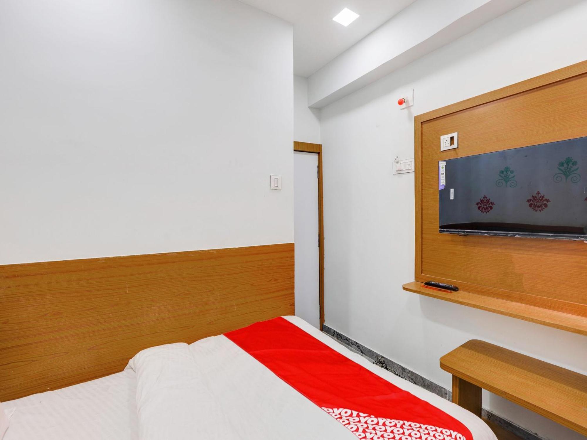 Hotel O Green City Сурат Екстериор снимка