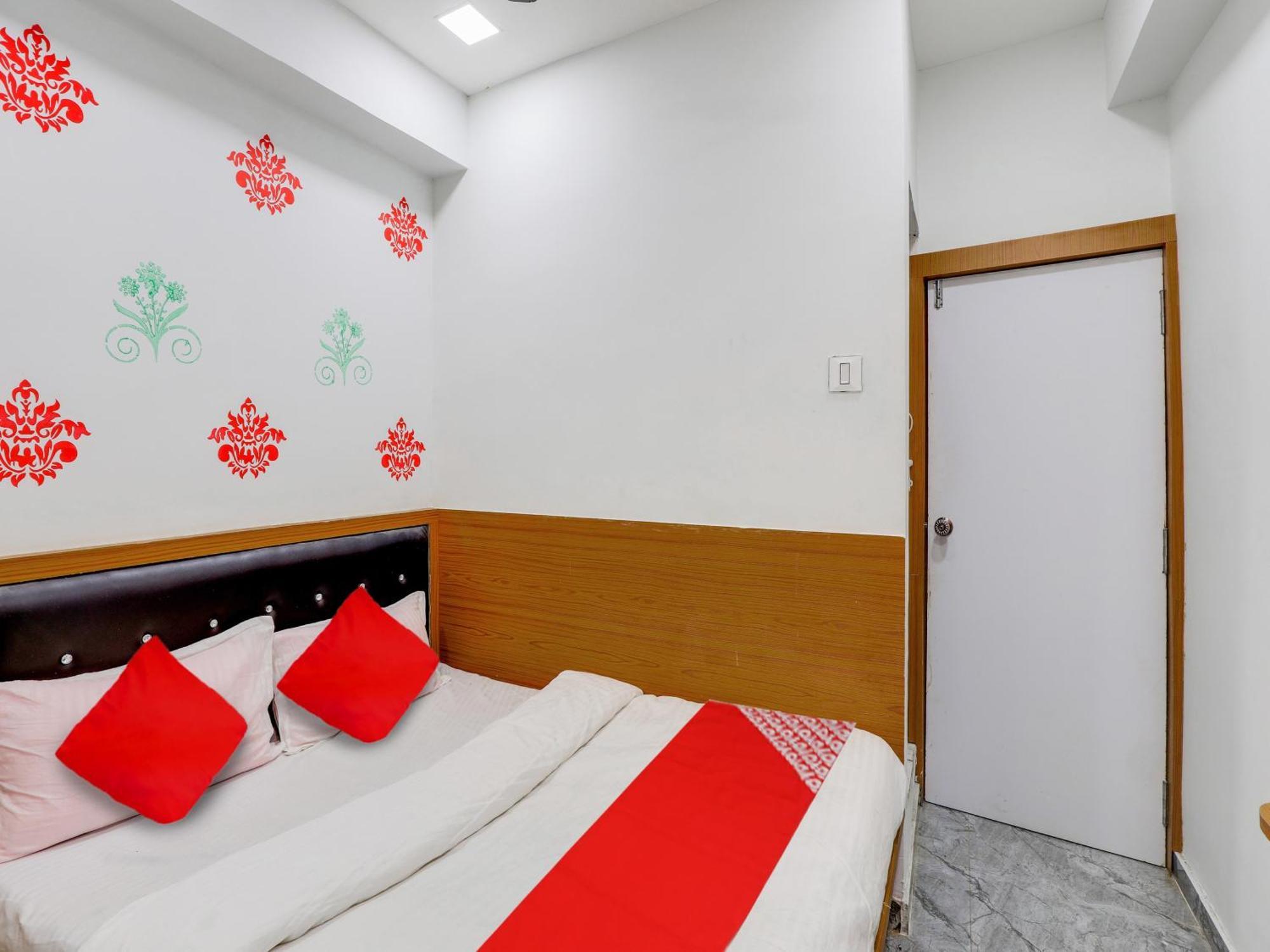 Hotel O Green City Сурат Екстериор снимка